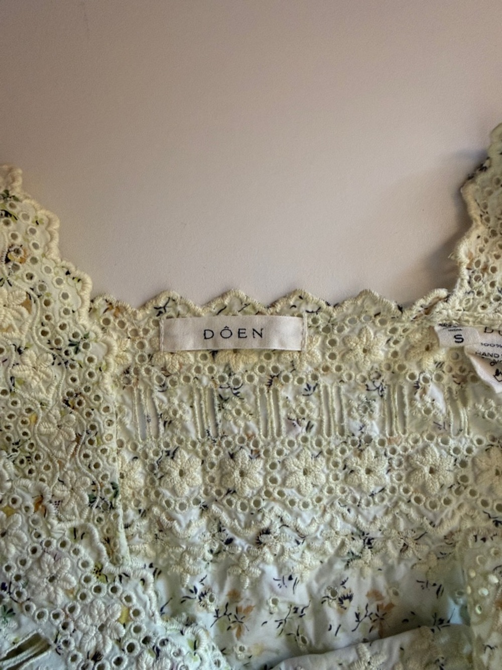 DOEN << ESTELLE TOP IN MOSS PAPILLON FLORAL - Picture 10 of 14